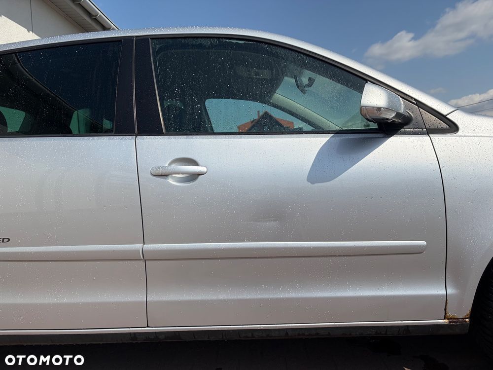 Volkswagen Polo 1.4 16V Comfortline - 5