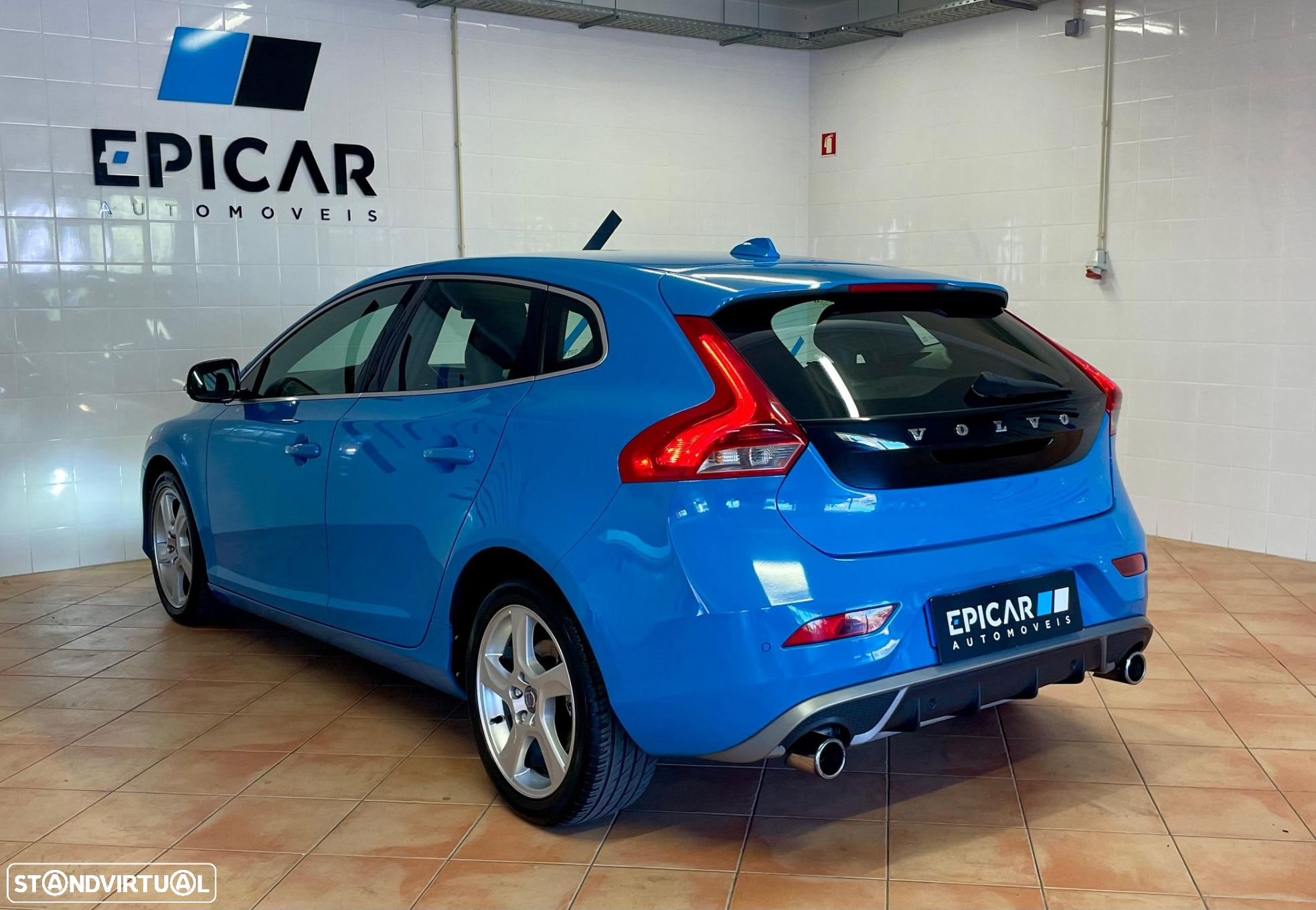 Volvo V40 1.6 D2 R-Design - 10