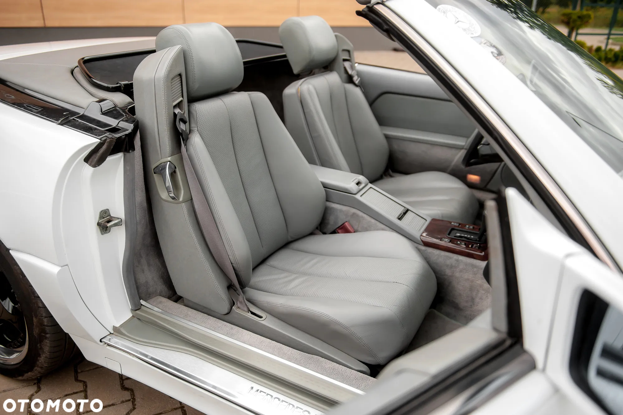 Mercedes-Benz SL - 12
