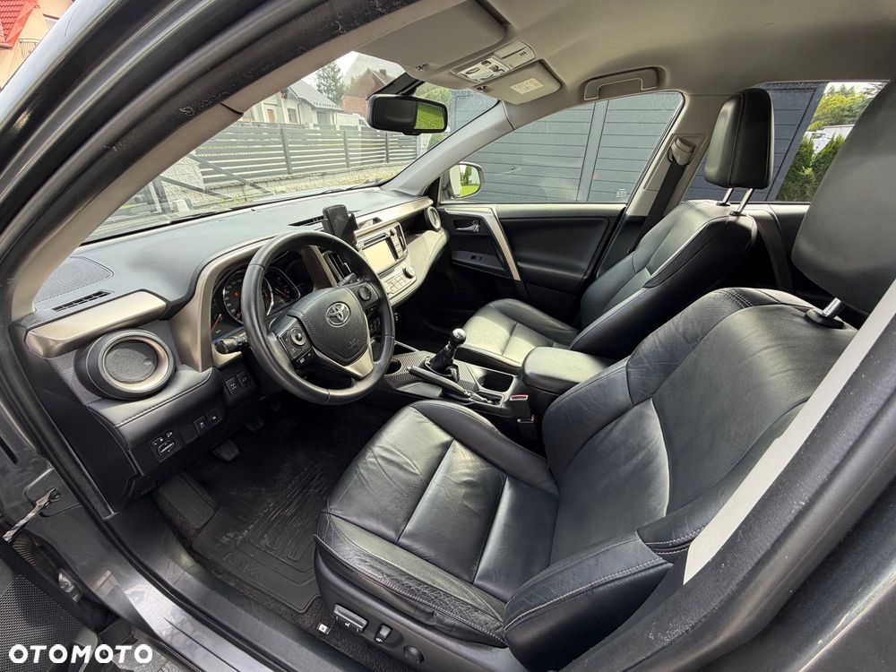 Toyota RAV4 2.2 D-4D Prestige - 8