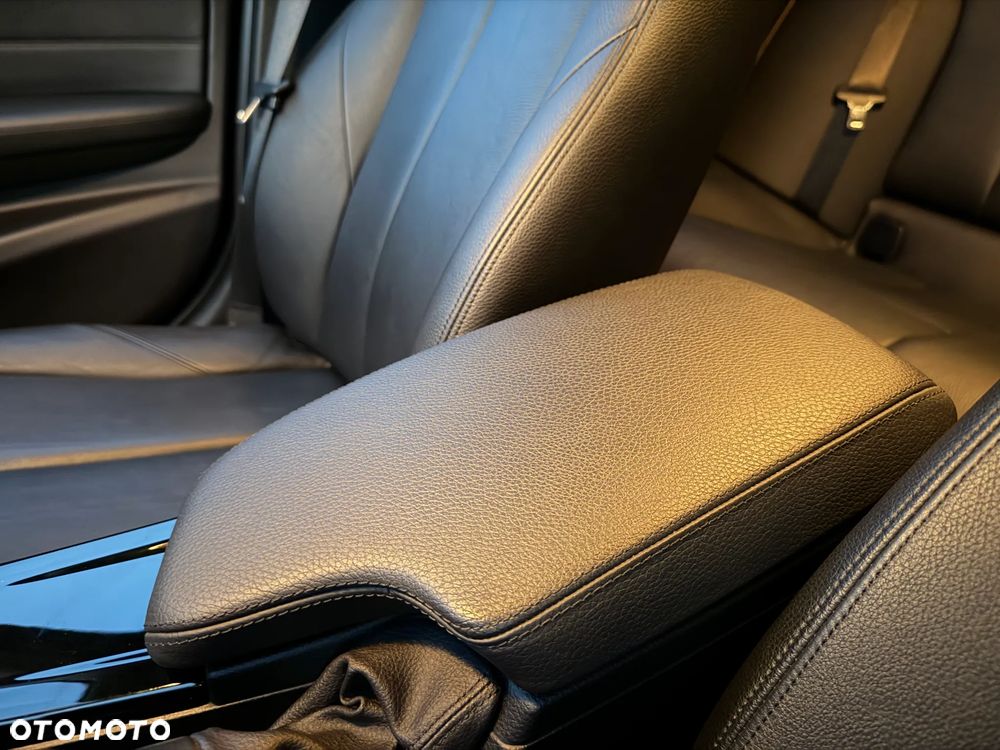 BMW Seria 3 320d Advantage - 34