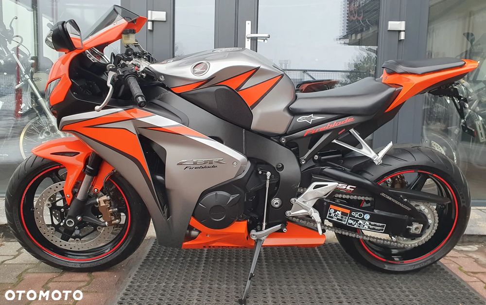 Honda CBR - 1
