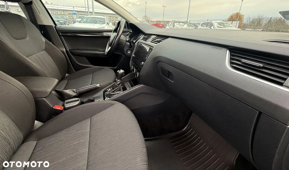 Skoda Octavia 2.0 TDI SCR Style DSG - 7