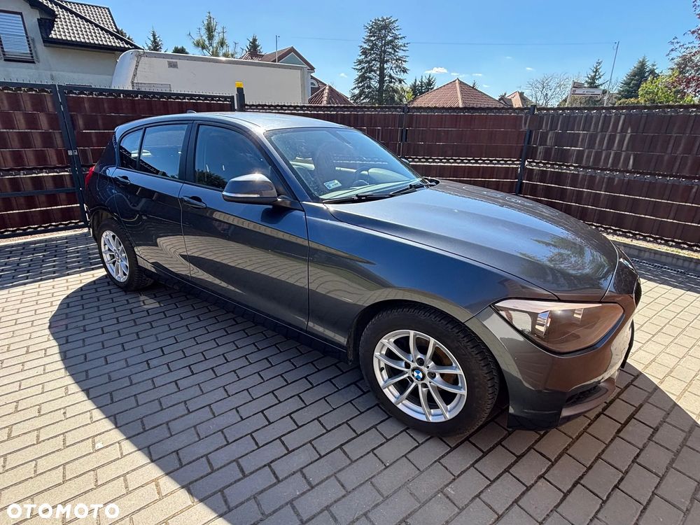 BMW Seria 1 116i - 8