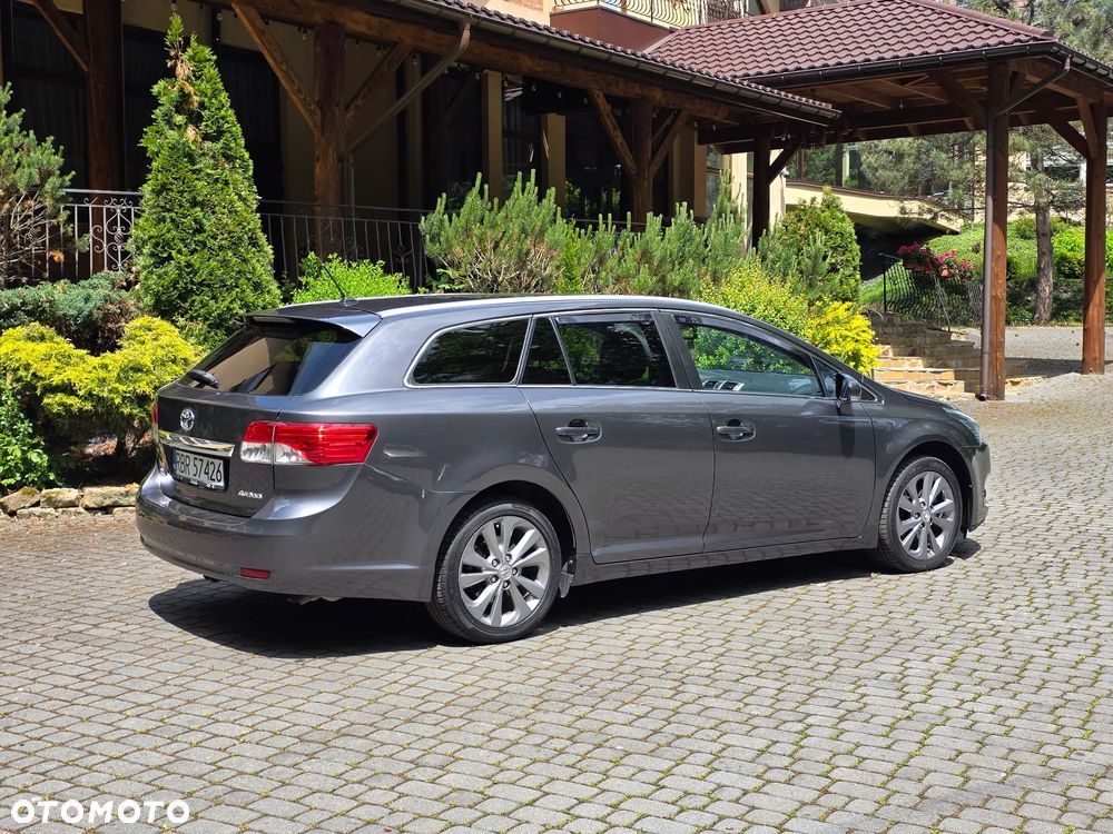 Toyota Avensis 2.0 D-4D Edition - 29