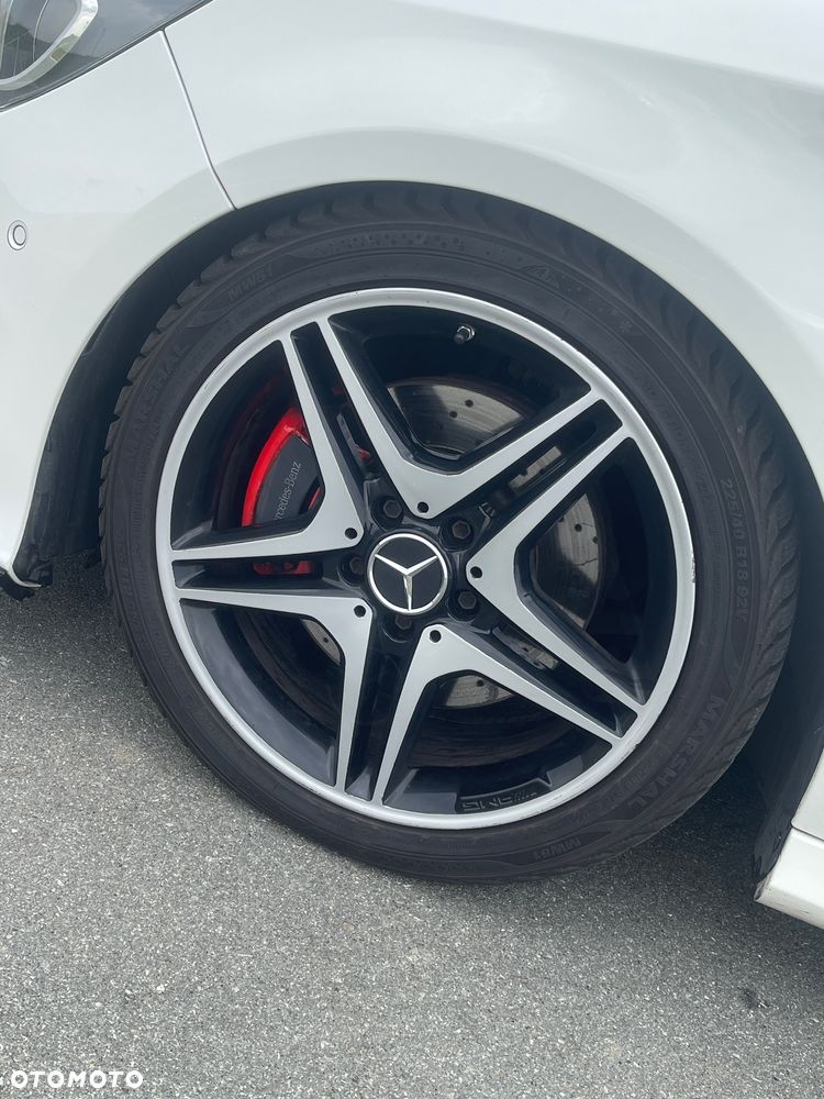 Mercedes-Benz CLA 250 7G-DCT - 23