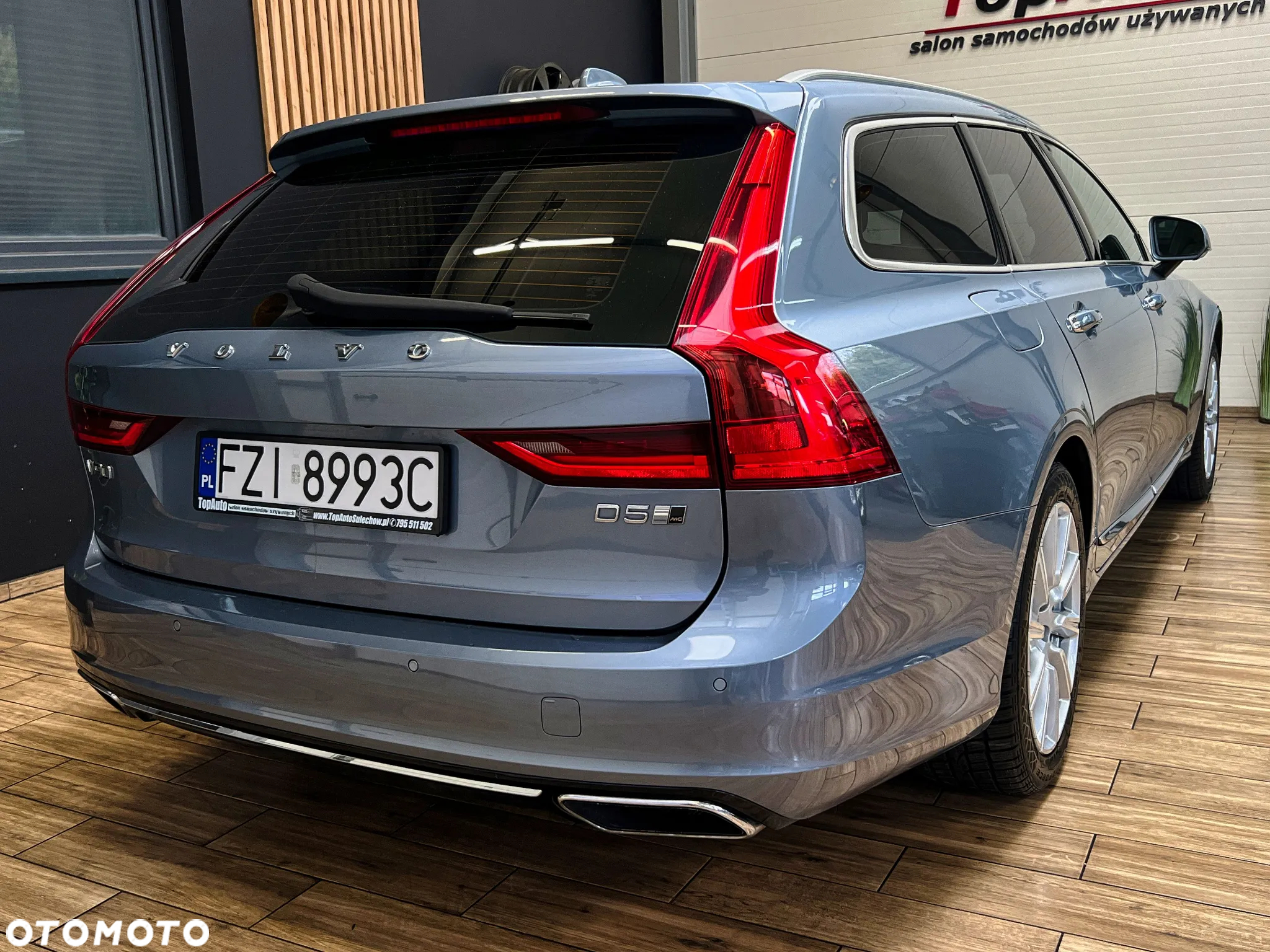 Volvo V90 D5 AWD Geartronic Inscription - 9