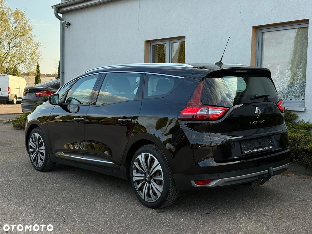 Renault Grand Scenic - 11