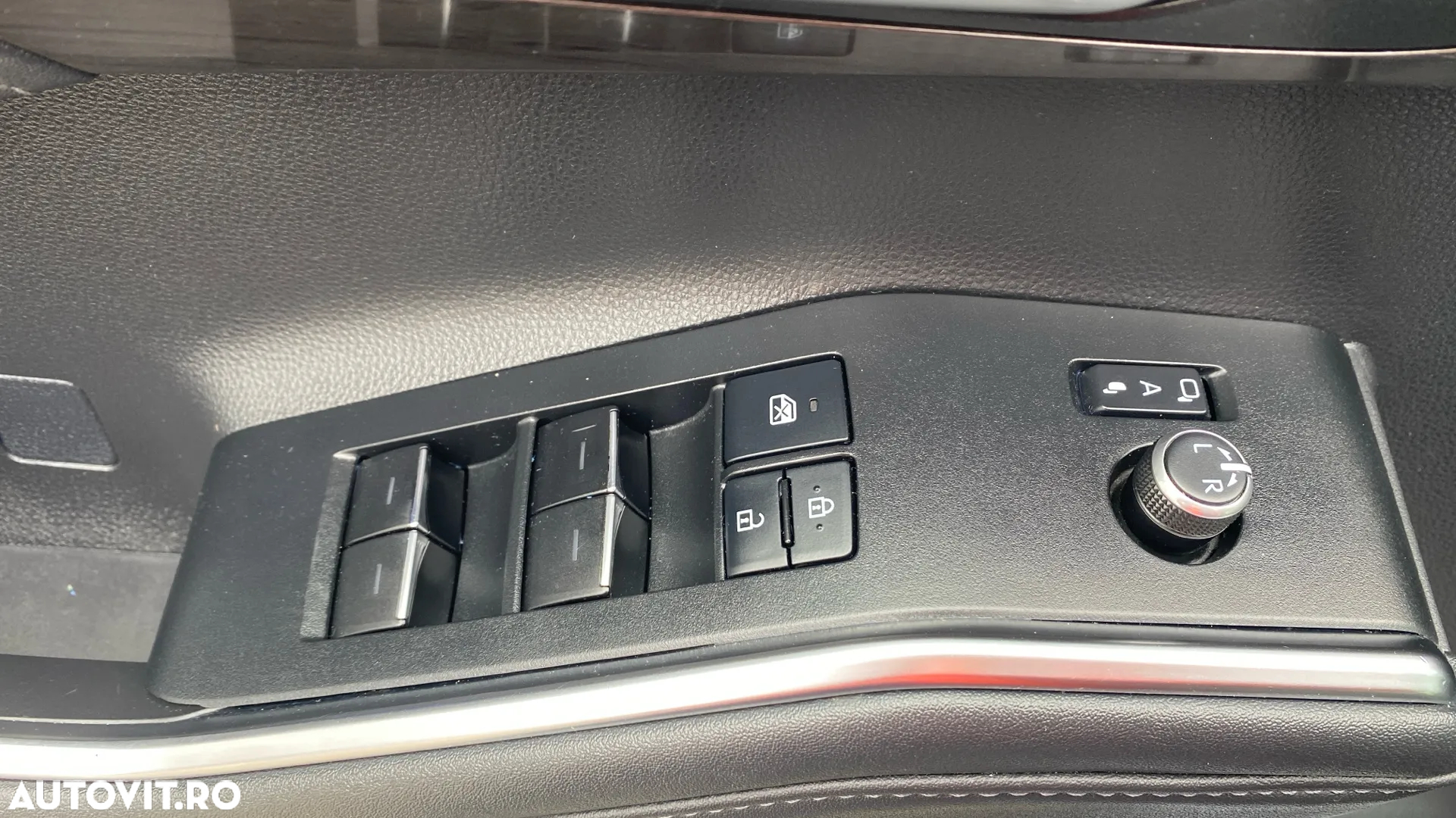 Toyota Highlander 2.5 L Hybrid Dynamic Force 248CP Exclusive Pearly - 10