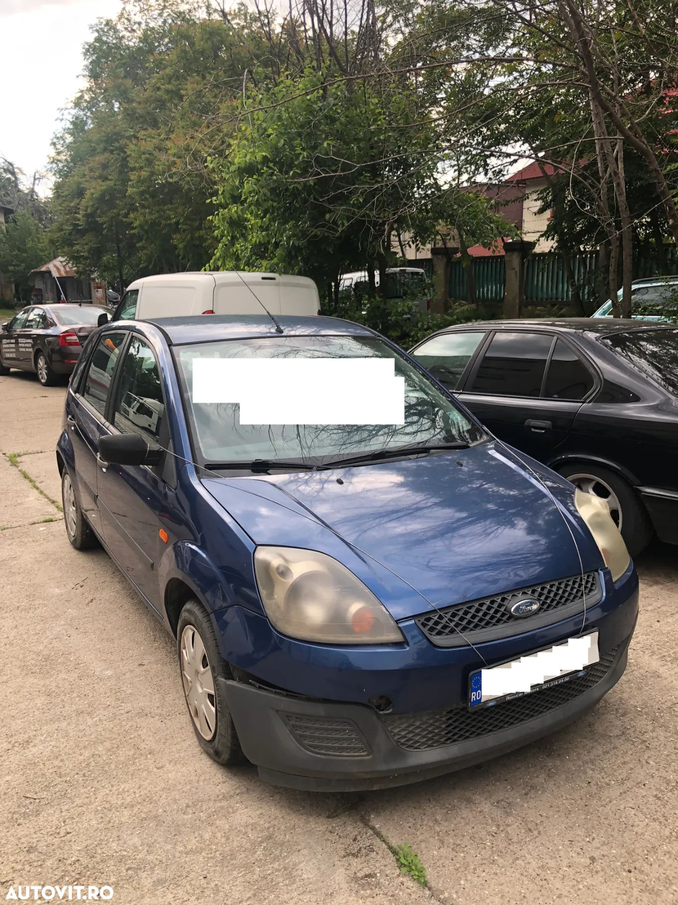 Dezmembrez Ford Fiesta MK5 4 usi albastru benzina 2007 - 9