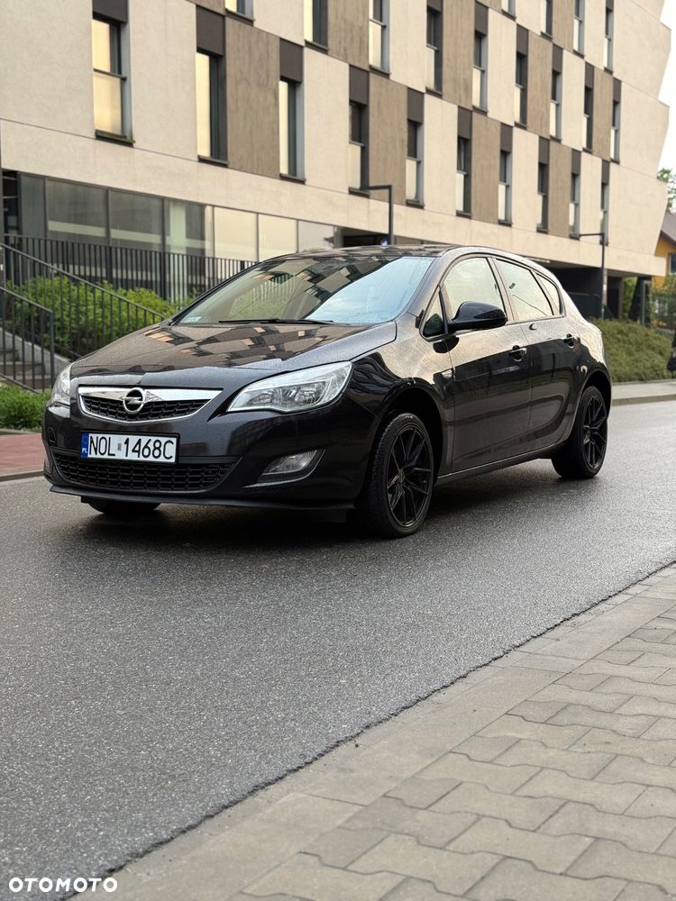 Opel Astra 1.4 Cosmo - 2