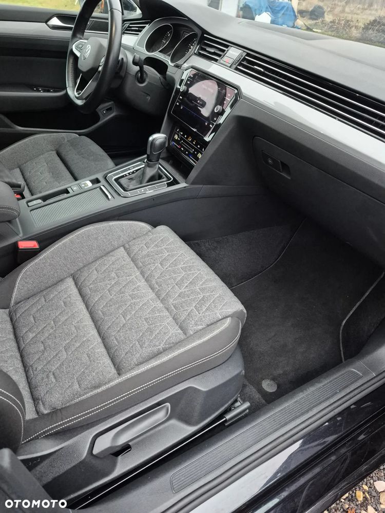Volkswagen Passat ver-2-0-tdi-scr-dsg-elegance - 10