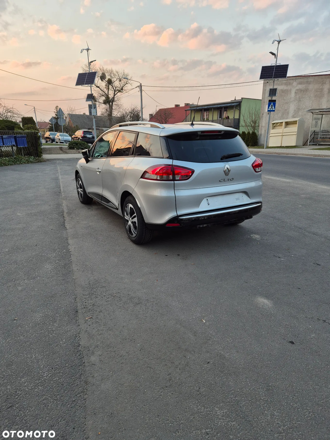 Renault Clio Grandtour (Energy) TCe 90 Start & Stop LIMITED - 8