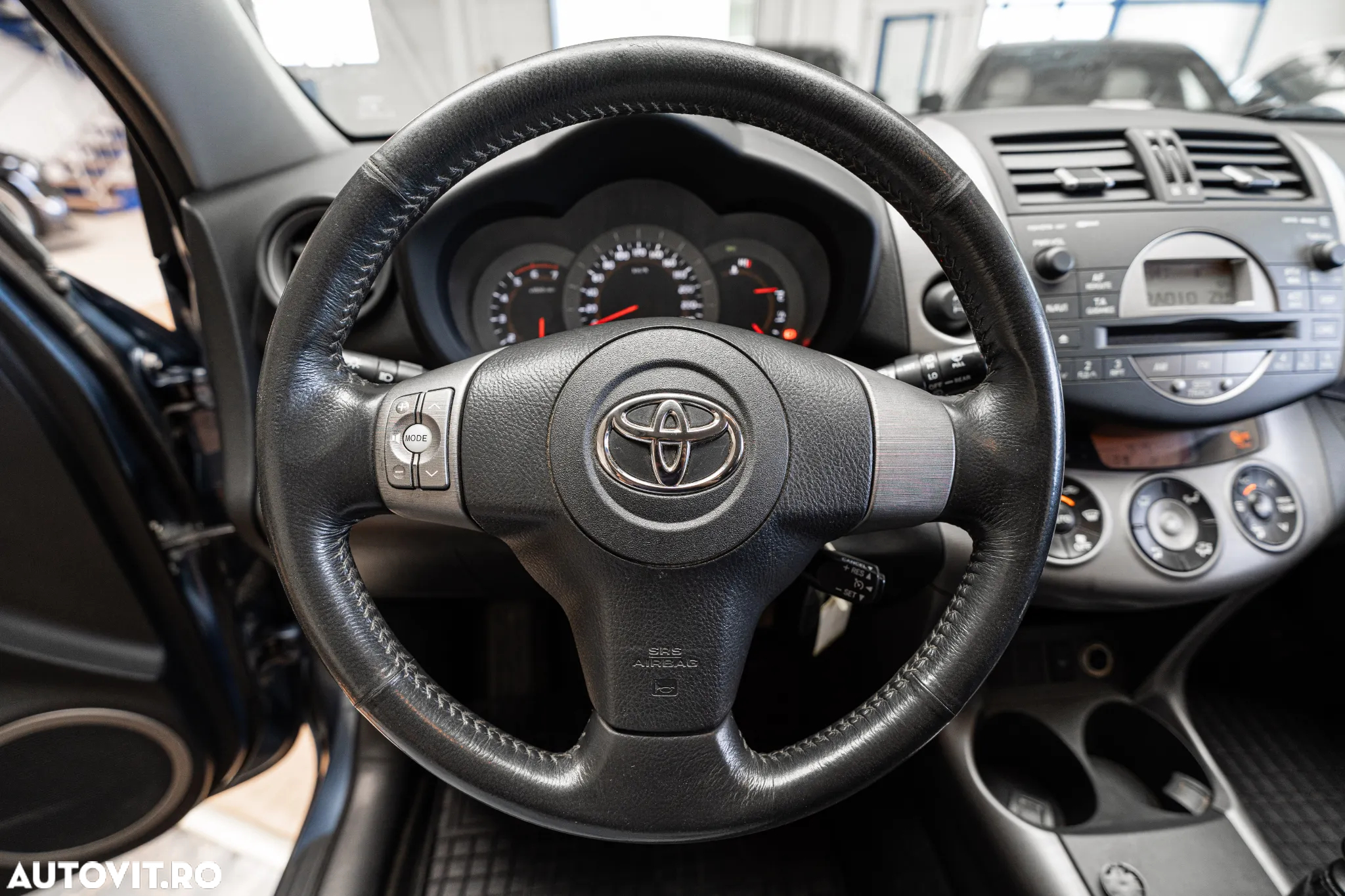 Toyota RAV4 - 6