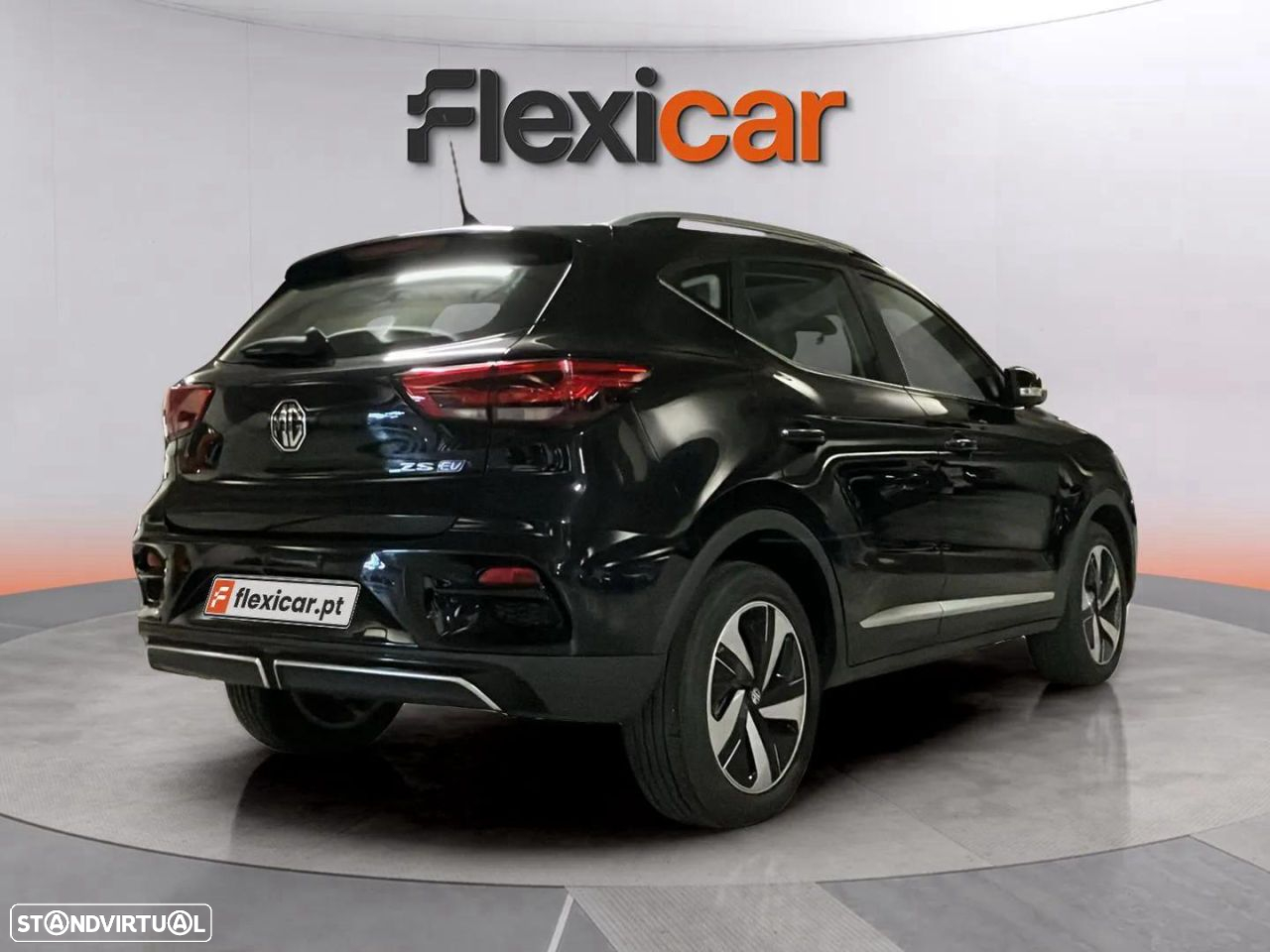 MG ZS EV 72.6 kWh Luxury OBC 11 kW - 6