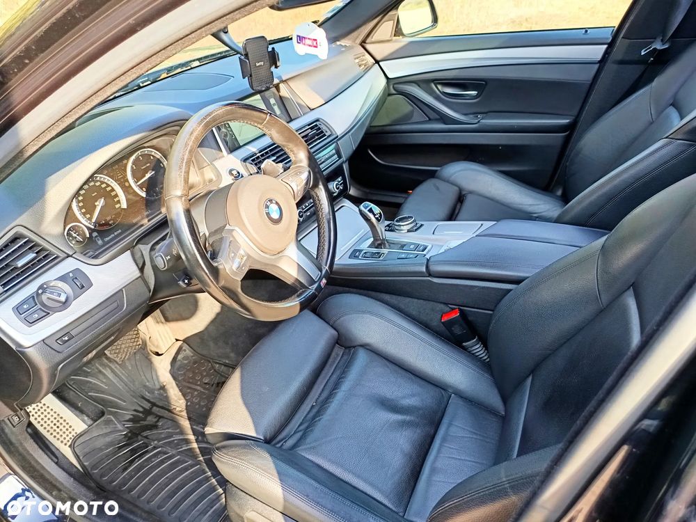 BMW Seria 5 530d xDrive Luxury Line - 34