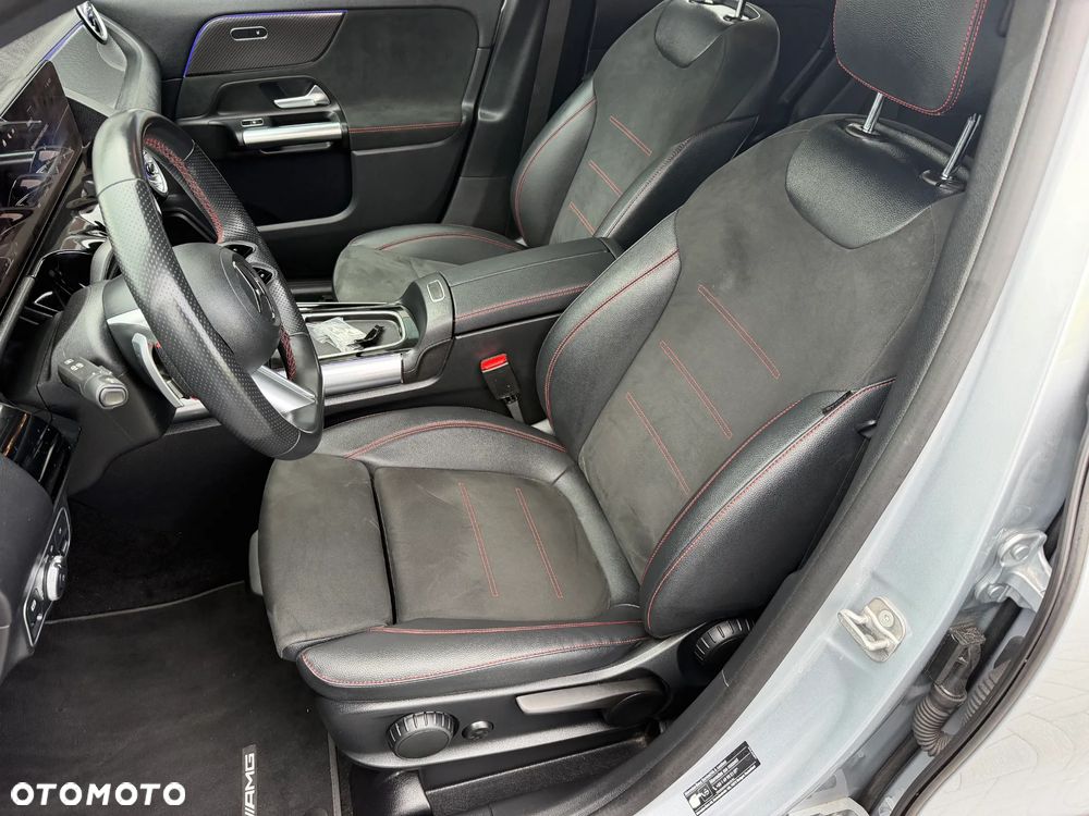 Mercedes-Benz GLA - 16