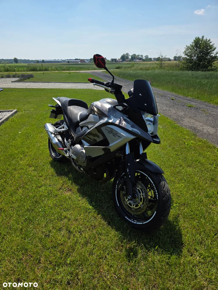 Honda VFR - 1
