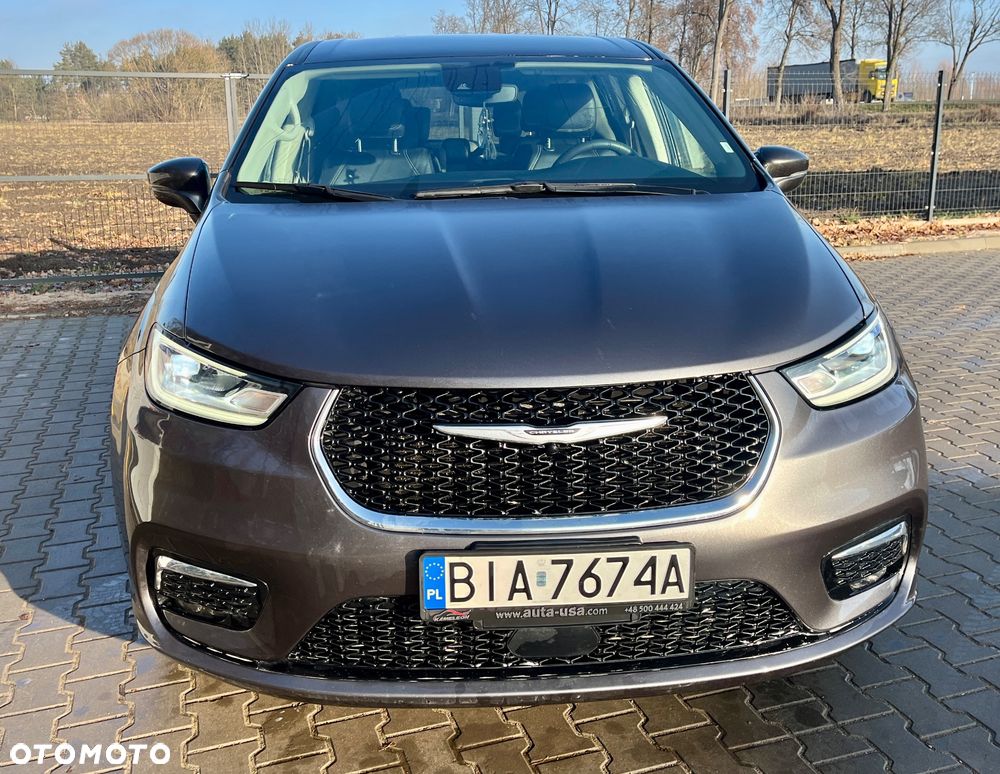 Chrysler Pacifica - 10