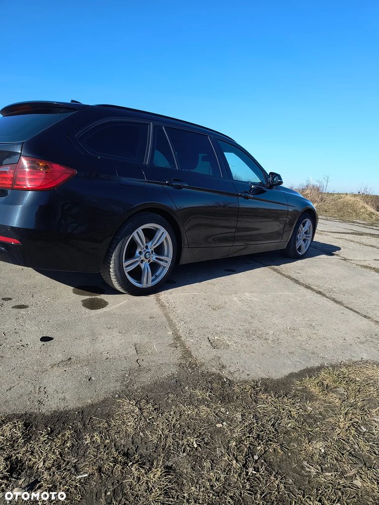 BMW Seria 3 318d Sport Line - 10