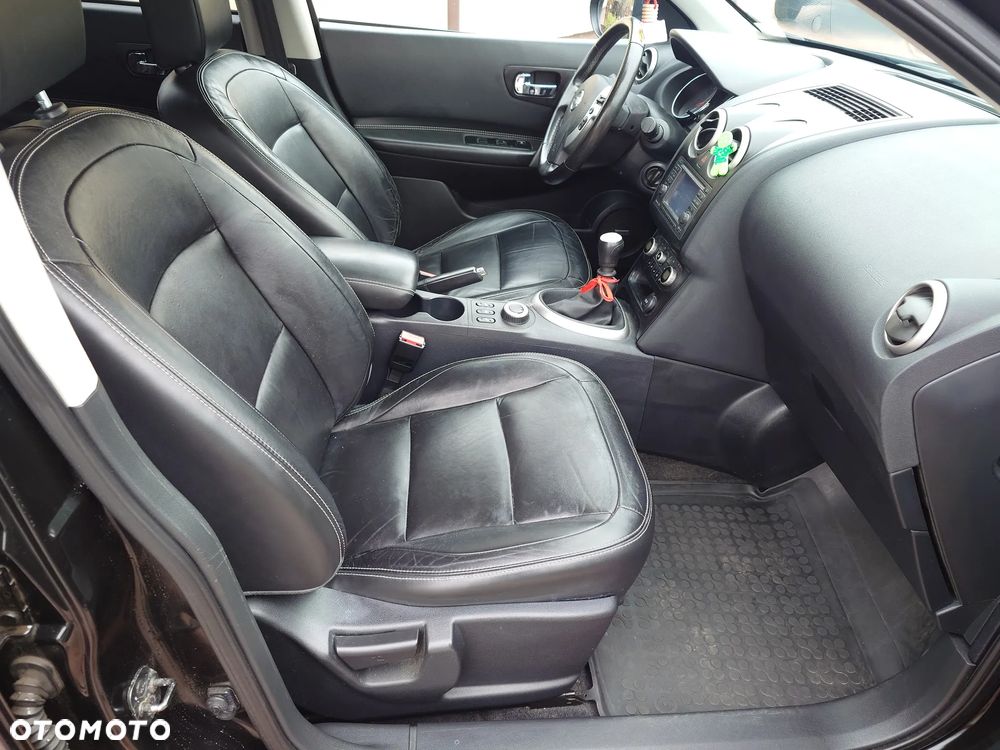 Nissan Qashqai+2 2.0 dCi DPF 4x4 tekna - 13