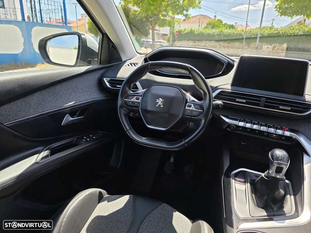 Peugeot 3008 1.2 PureTech Allure Pack - 16