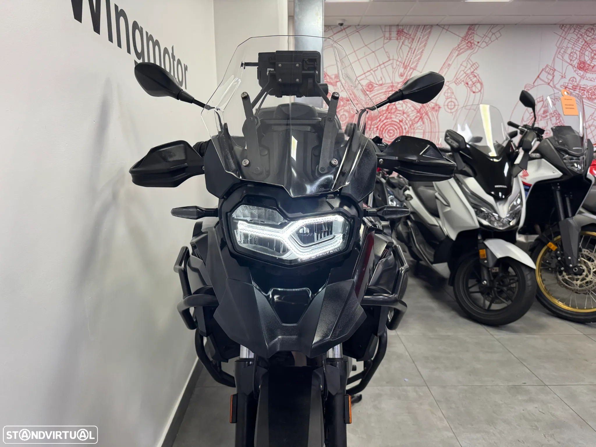 BMW F 750 GS Triple Black - 4