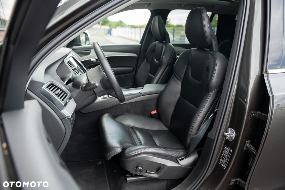 Volvo XC 90 - 24