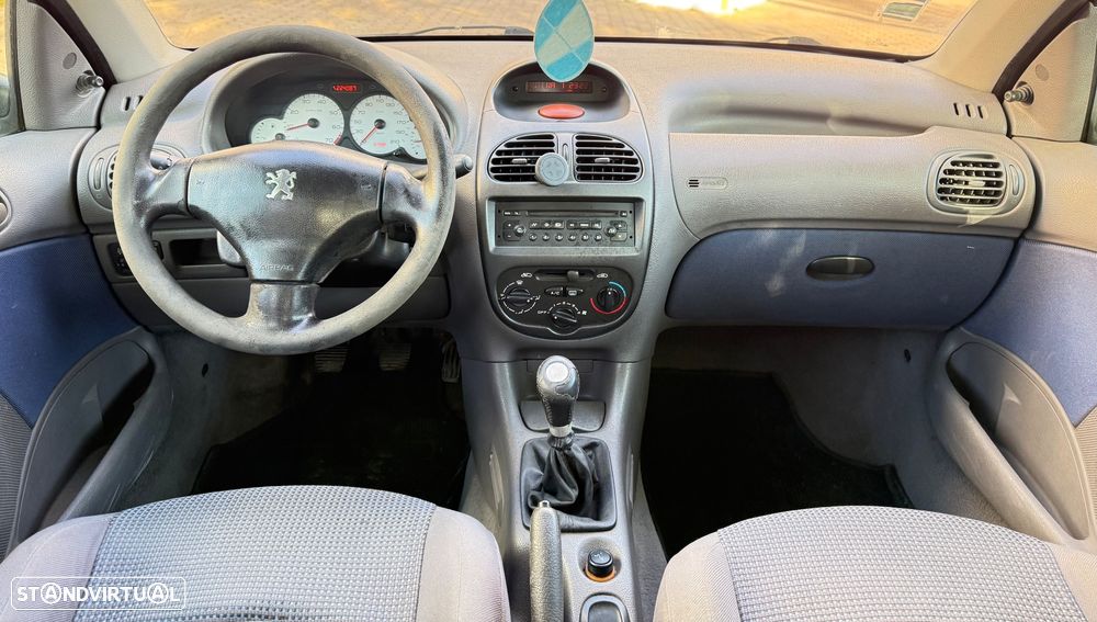 Peugeot 206 1.1 Color Line - 15