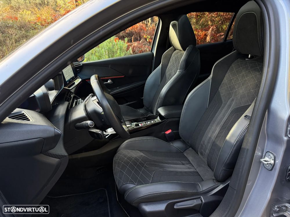 Peugeot e-208 GT - 9