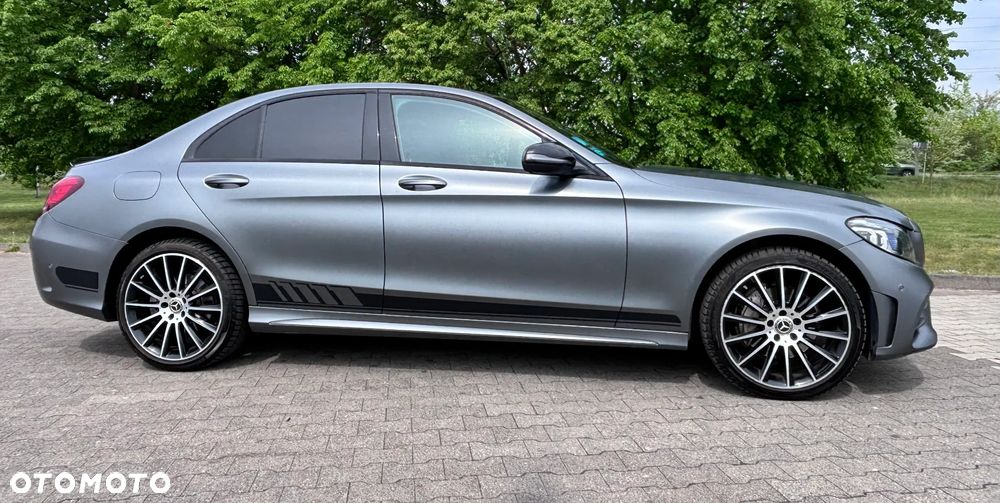 Mercedes-Benz Klasa C 200 4MATIC 9G-TRONIC - 21
