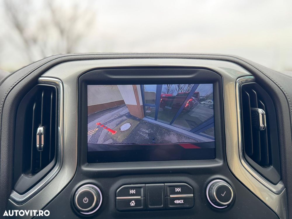 Chevrolet Silverado - 9