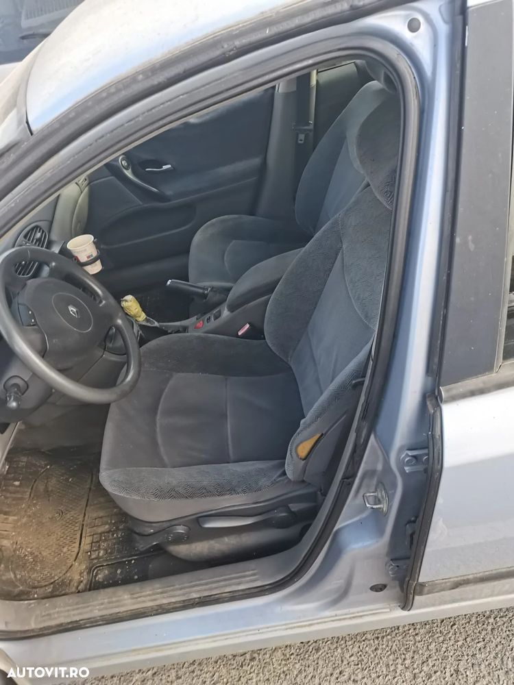 Dezmembrez Renaul Laguna ll - 3