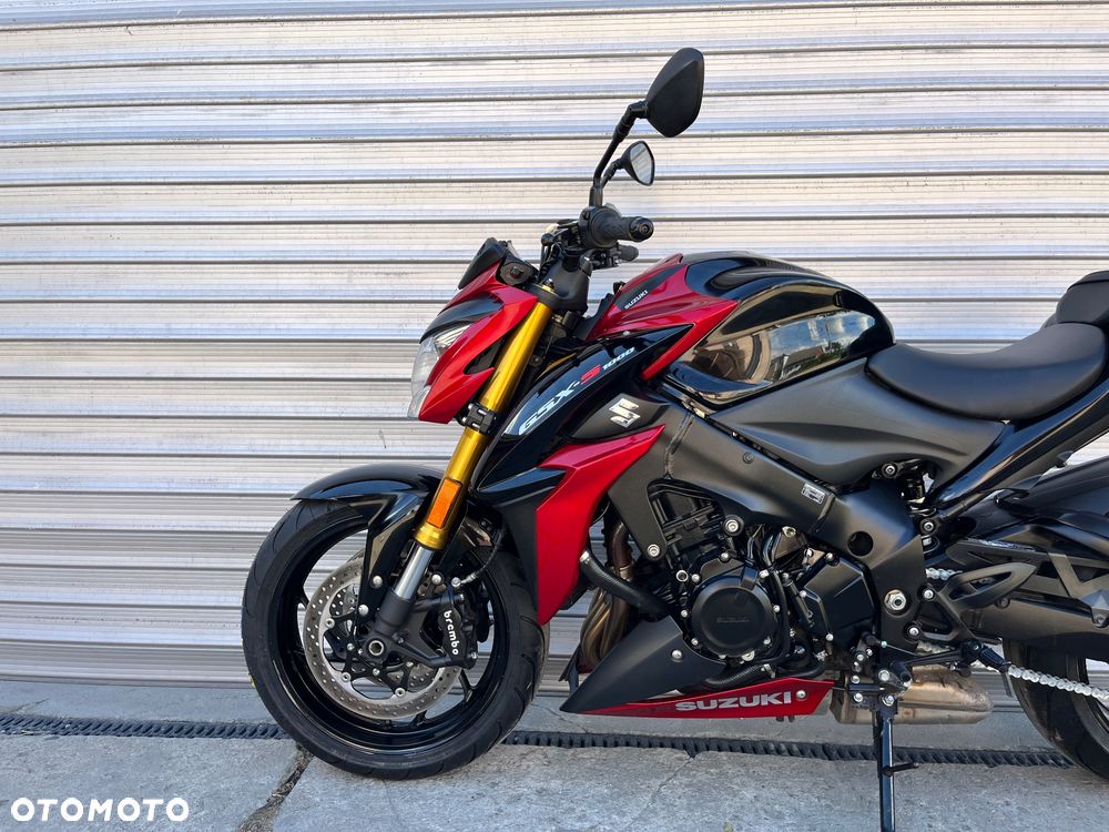 Suzuki GSX 1000 - 3