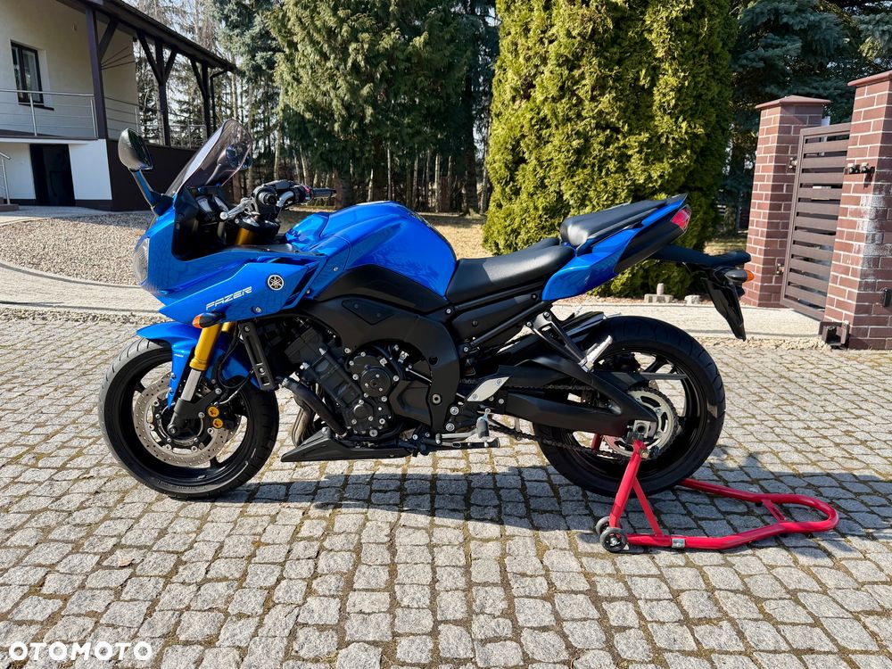 Yamaha FZ8 - 5
