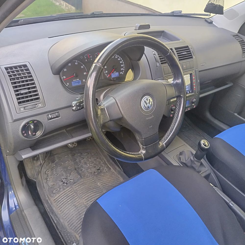 Volkswagen Polo 1.4 16V Comfortline - 14