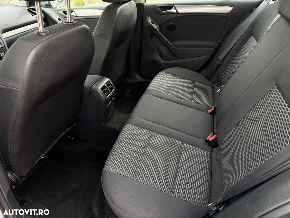 Volkswagen Golf 1.6 Highline - 12