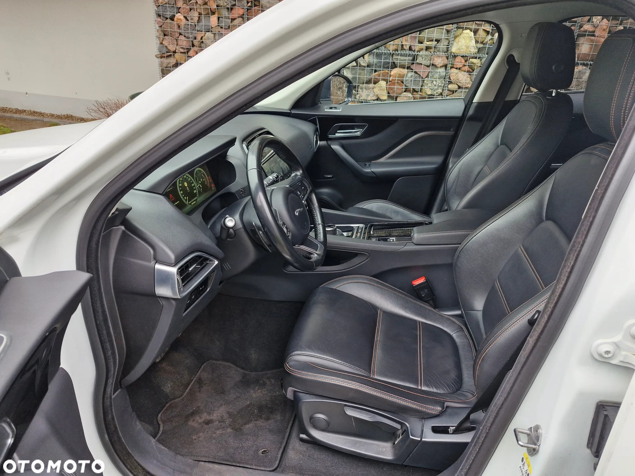 Jaguar F-Pace 2.0 i4D AWD Prestige - 8