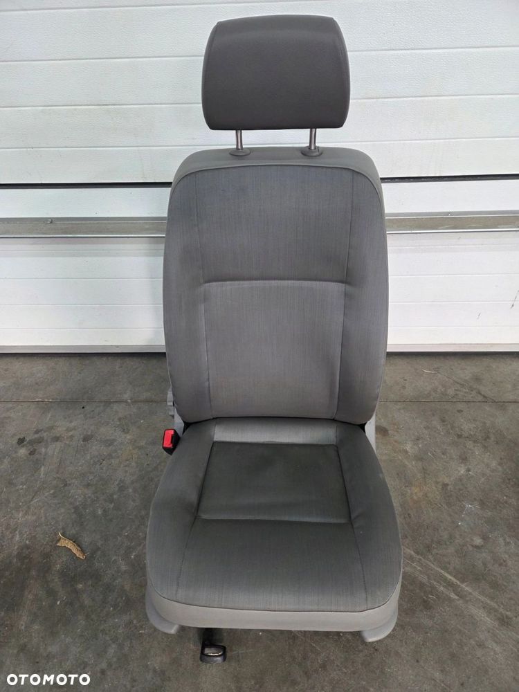 VW T5 T6 fotel kierowcy przód ROBUST - 2
