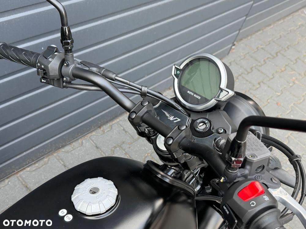 Moto Guzzi V7 - 5
