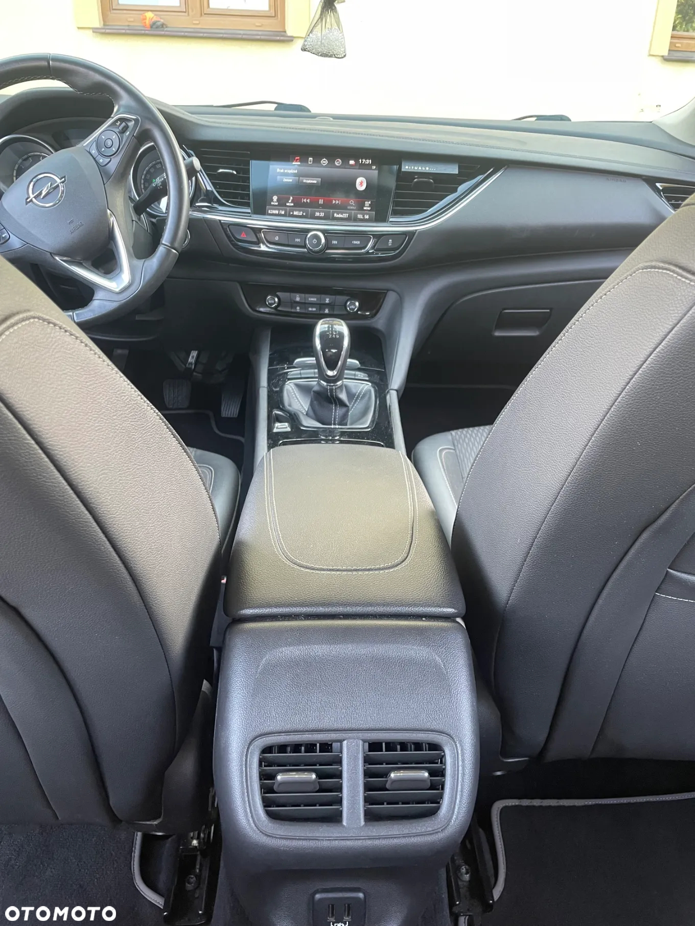 Opel Insignia - 11