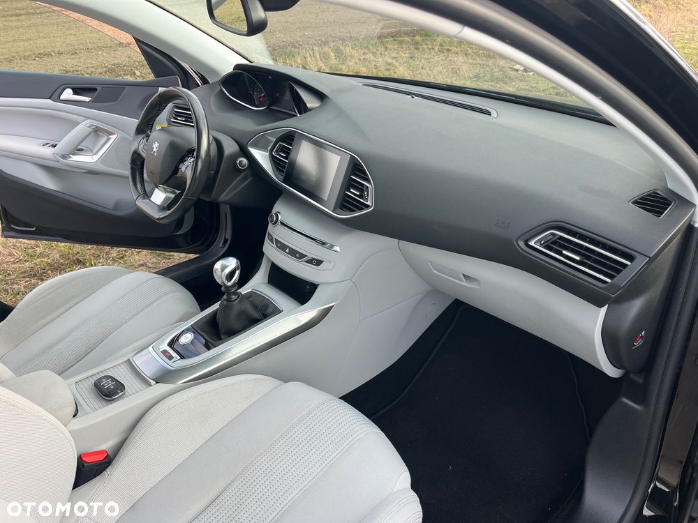 Peugeot 308 1.6 Premium - 11