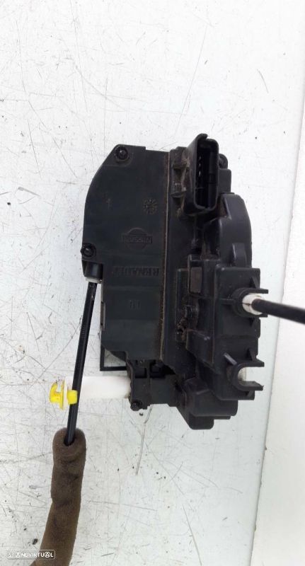 Fecho Porta  Fte Esq Nissan Micra Iii (K12) - 4