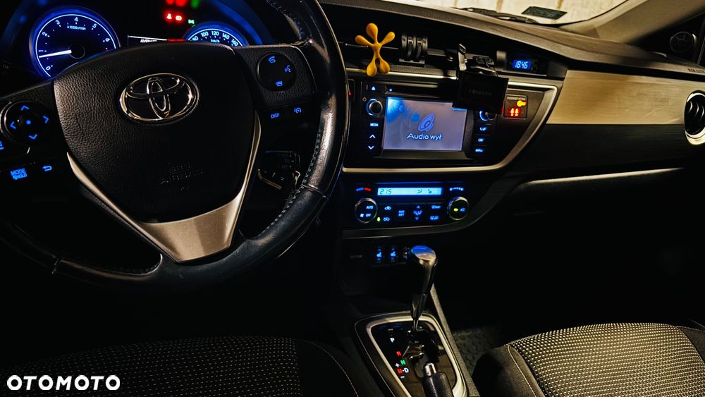 Toyota Auris 1.6 Valvematic Multidrive S Executive - 21