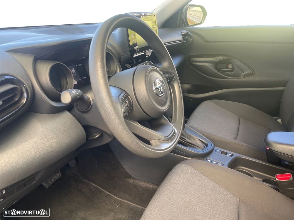 Toyota Yaris Cross 1.5 HDF Comfort - 14