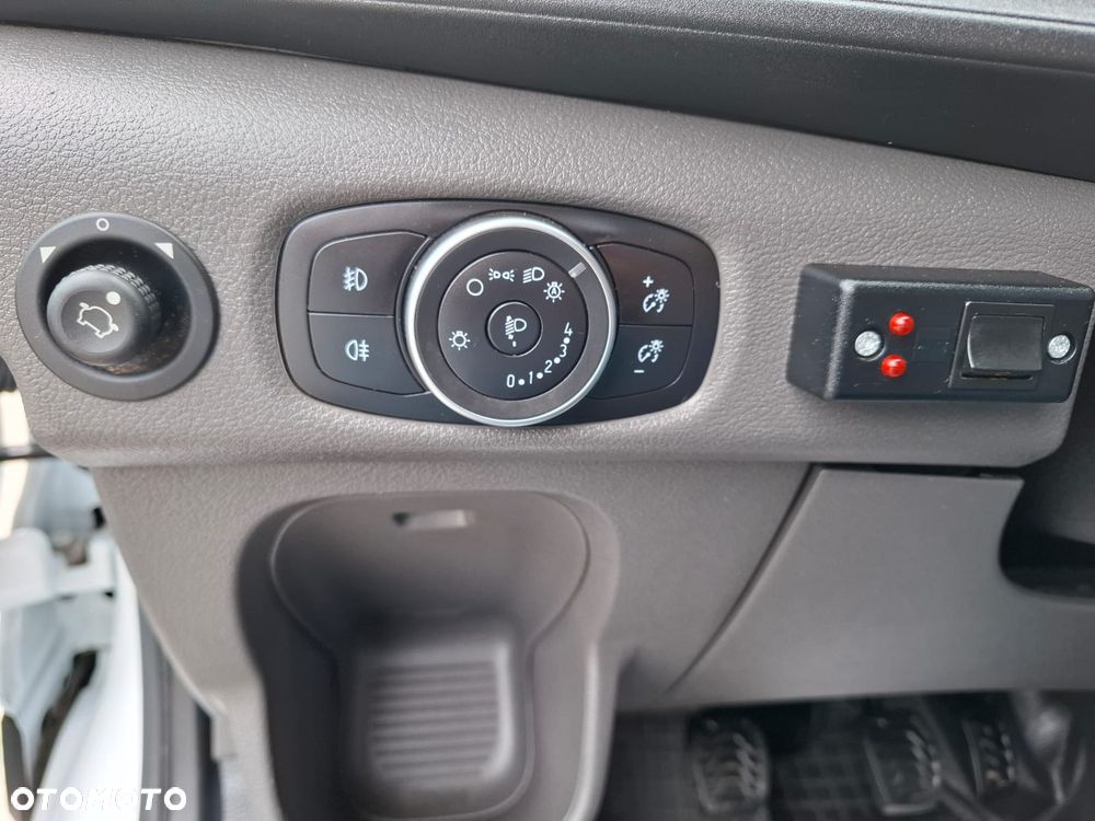 Ford TRANSIT TREND 350 L4 - 11