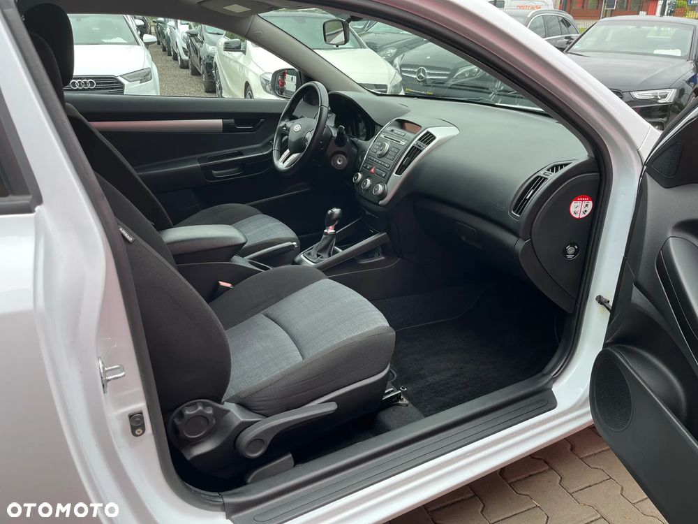 Kia ProCeed 1.6 CVVT Vision - 31