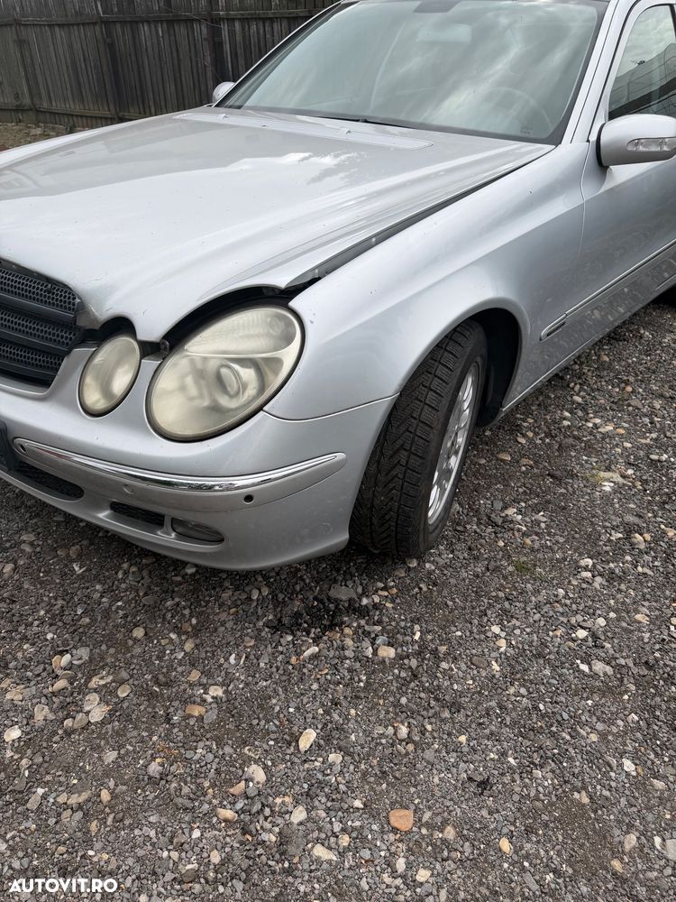 Mercedes-Benz E 200 KOMPRESSOR Automatik Elegance - 4