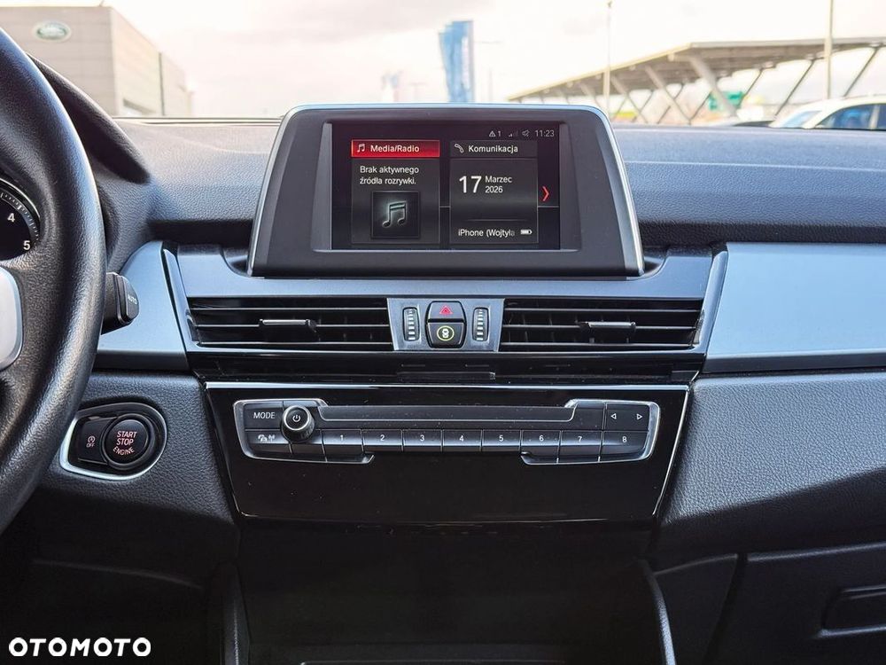 BMW Seria 2 218d - 27