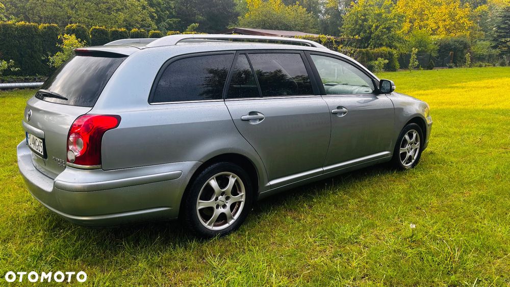 Toyota Avensis 2.0 D-4D Platinium - 4